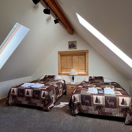 Cabin 28 Almont Bagian luar foto