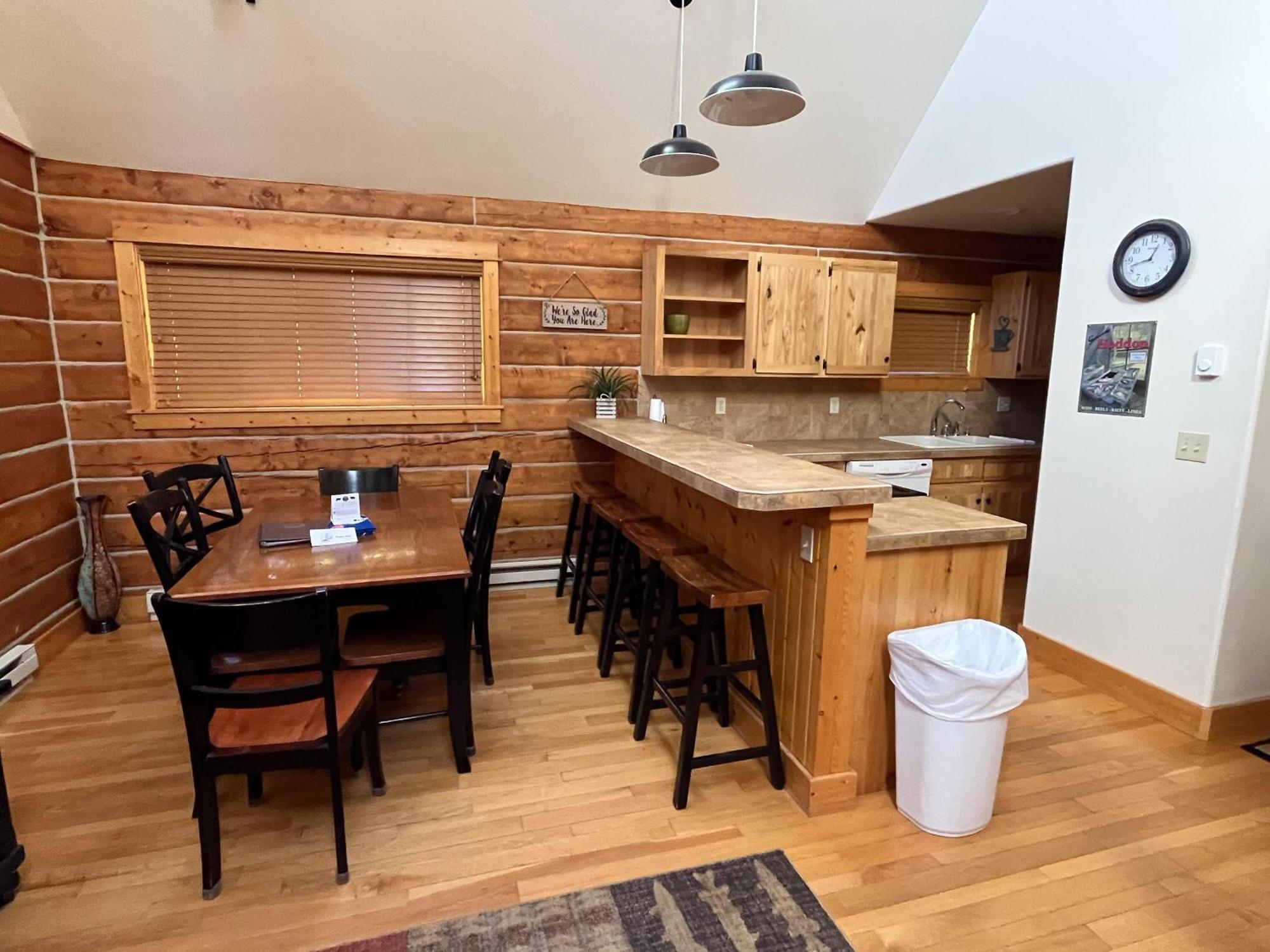 Cabin 28 Almont Bagian luar foto